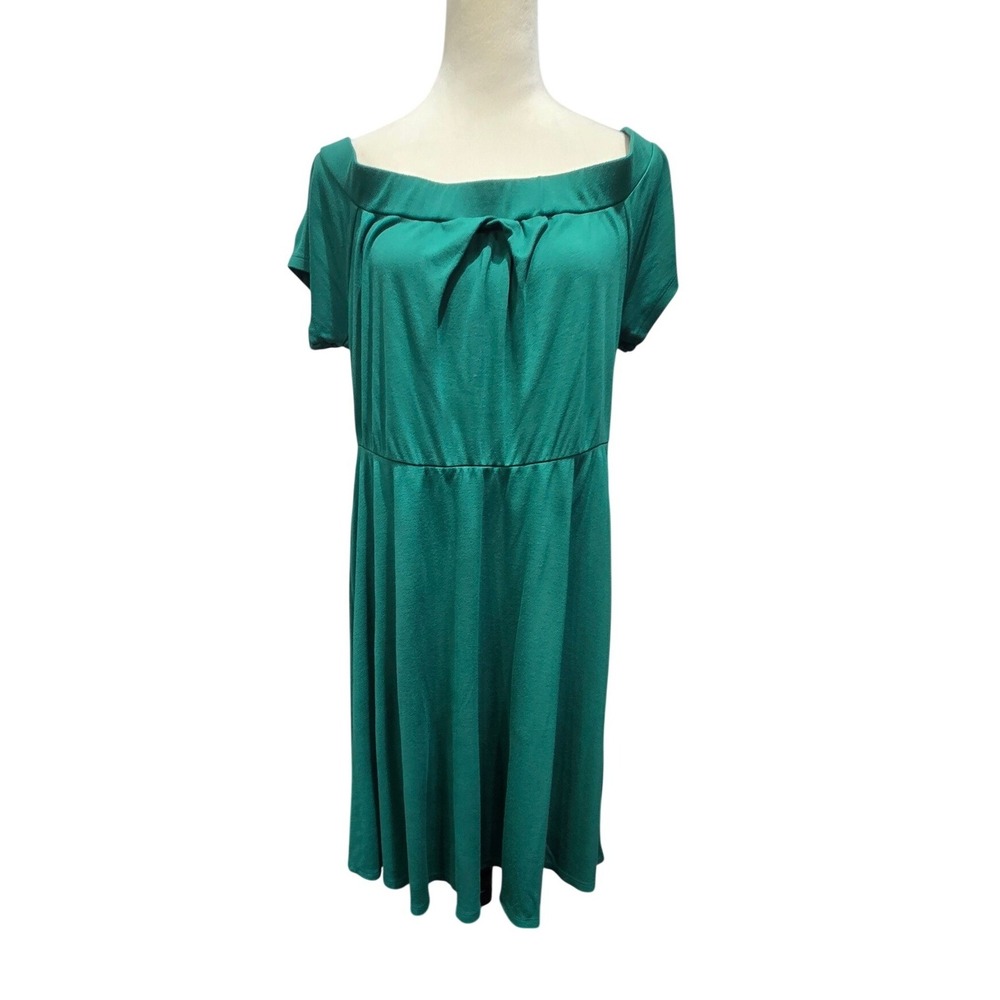 Torrid Fit and Flare Dress Womens 1 Green Off Shoulder Short Sleeve Knee Length